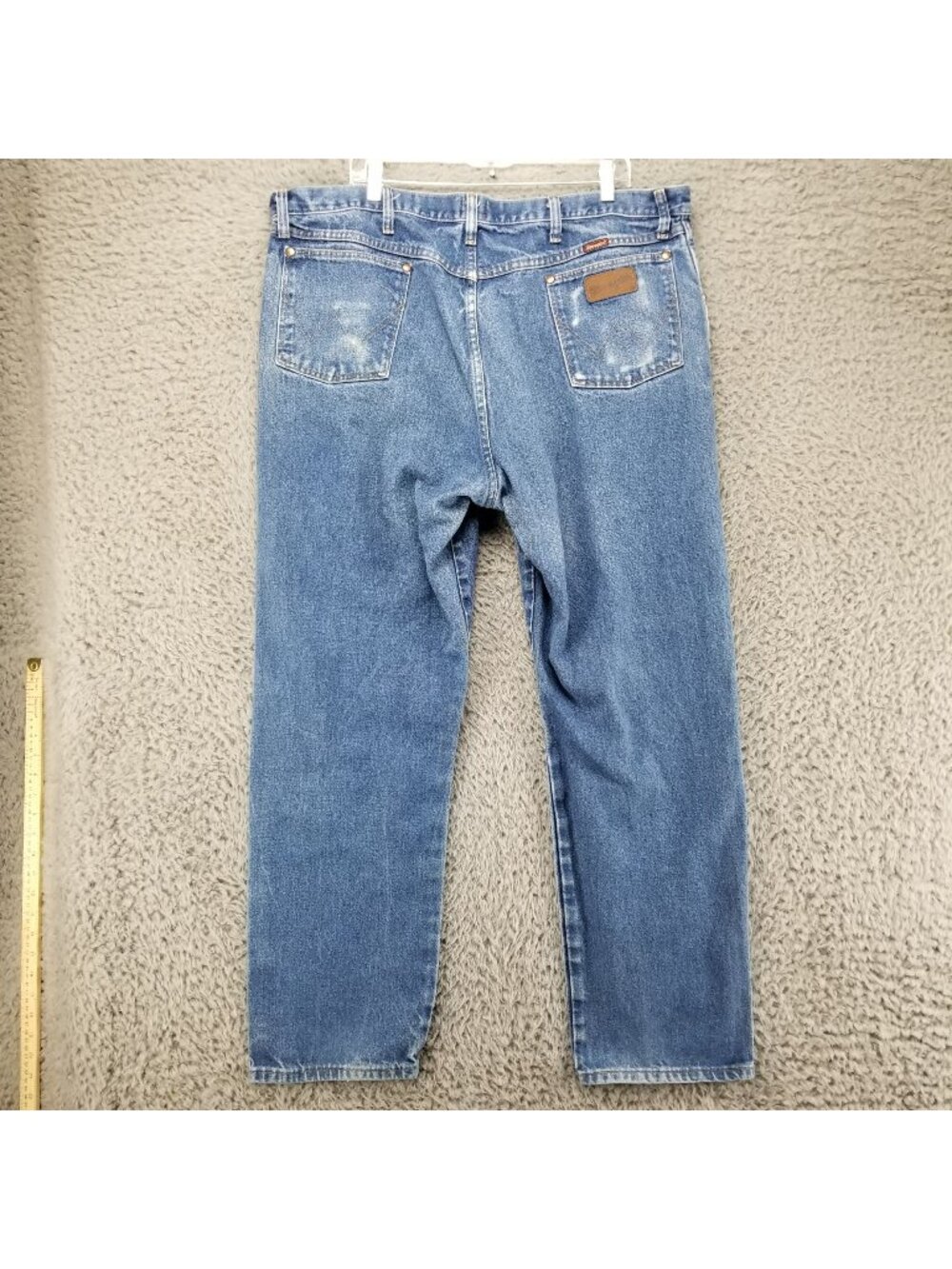 Wrangler Jeans Mens 42x32 Blue 100% Cotton High Rise 31MWZPW Relaxed *Read*
